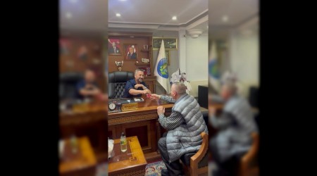 Belediye Bakan maa kartn vatandaa verdi