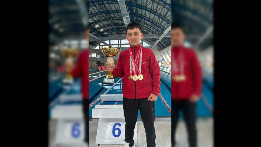 Karab�kl� y�z�c� finalde