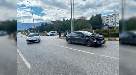 Safranbolu'da iki otomobil arpt: 4 yaral