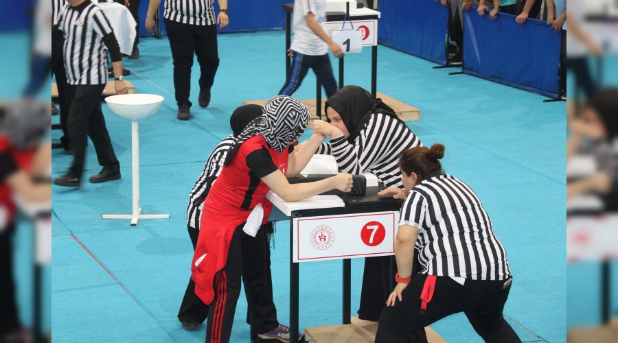 Bilek Grei Genler Trkiye ampiyonas youn katlmla balad