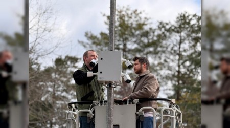 Karab�k'te parklara g�venlik kameralar� yerle�tiriliyor