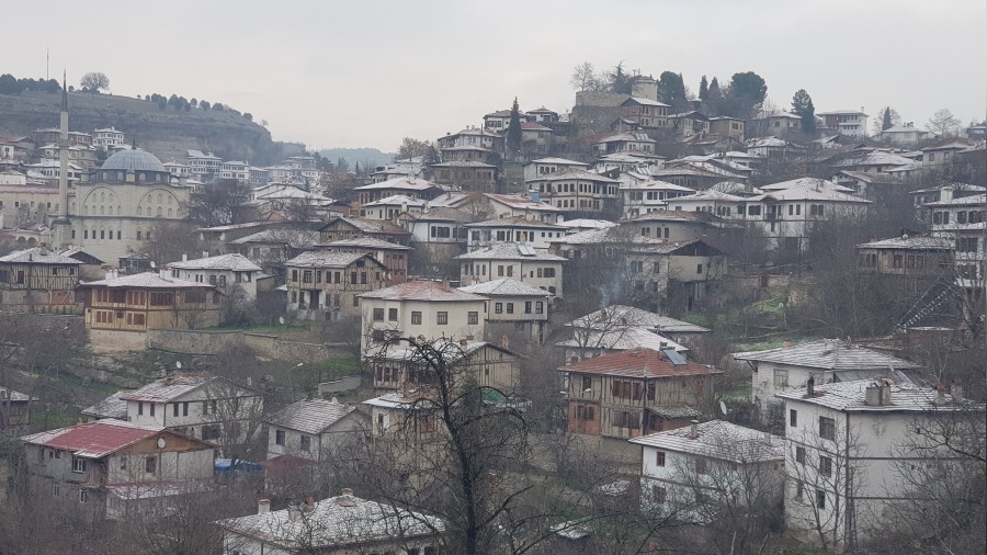 UNESCO kentinde konaklar ile tarihi yaplarn atlar beyaza brnd