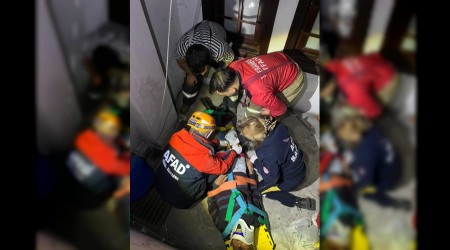 Apartman boluuna den yal adam ekipler kurtard