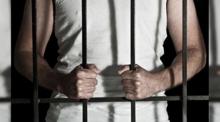 Hapis cezas bulunan 10 kii yakalanarak cezaevine gnderildi