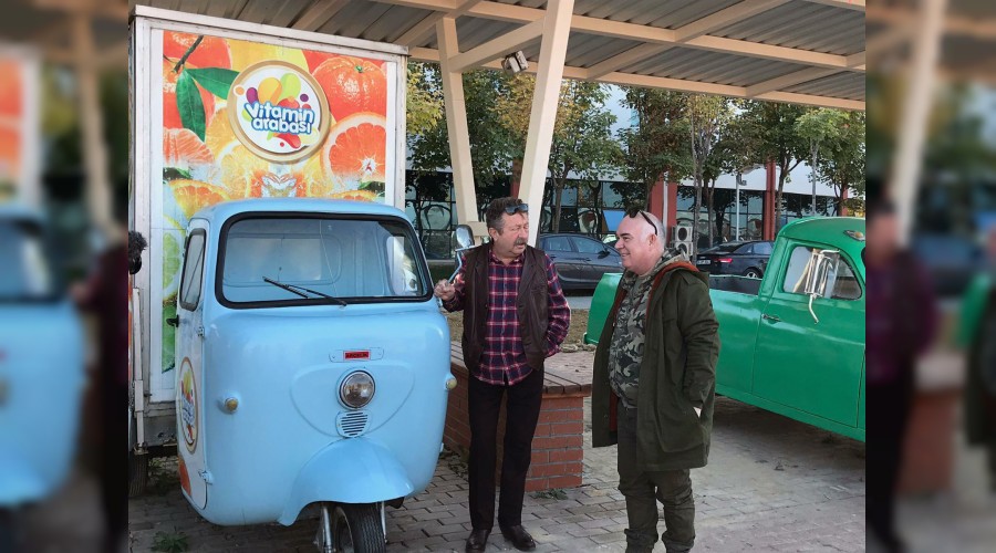 nl isimler Gven Kra ve Erkan Can'dan "Ak Hava Ara Mzesi"ne ziyaret