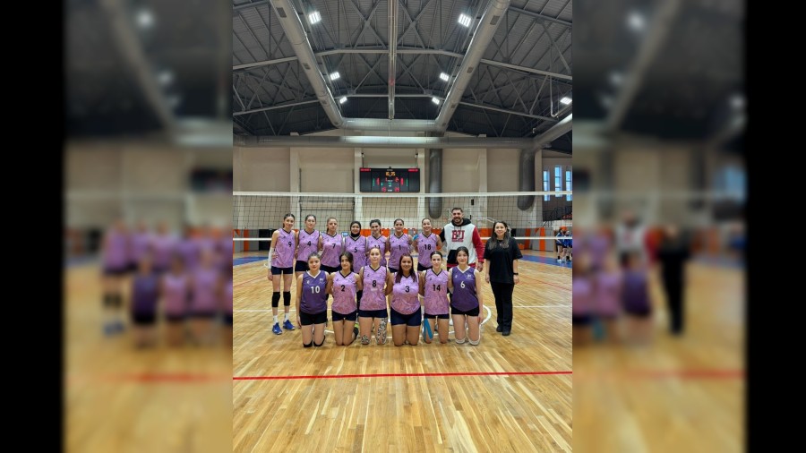 Karabk niversitesi voleybol takmlar lige galibiyetle balad