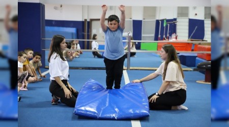 ocuklar spor okullarnda kendilerini gelitiriyorlar