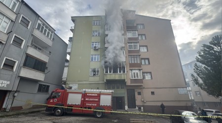 5 katl� apartmanda yang�n pani�i