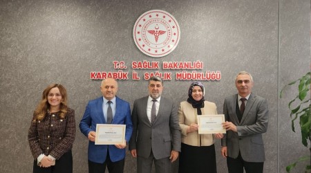 Karab�k E�itim ve Ara�t�rma Hastanesine iki ba�ar� belgesi birden
