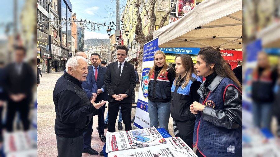 Karab�k�te doland�r�c�l��a kar�� bilgilendirme stantlar� kuruldu