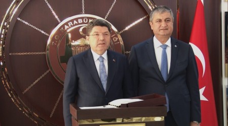 Adalet Bakan Ylmaz Tun, Karabk'te aklamalarda bulundu