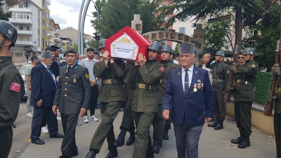 Kbrs gazisi topraa verildi