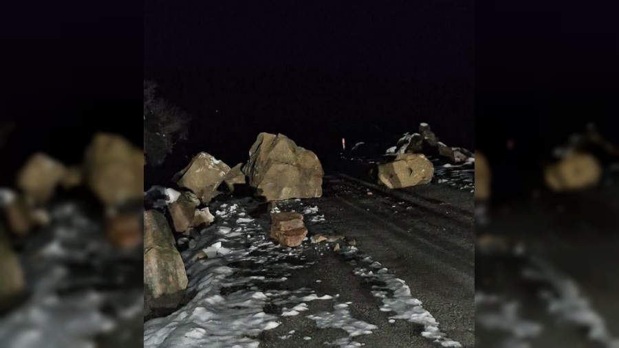 �ki k�ye ula��m sa�layan yol kapand�