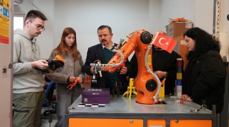 KB�'de yapay zek� destekli robot projelerine T�B�TAK deste�i
