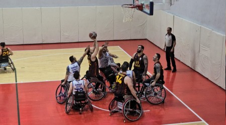 Tekerlekli Sandalye Basketbol Sper Lig: Karabk Demir Kartal: 69 - Galatasaray:84