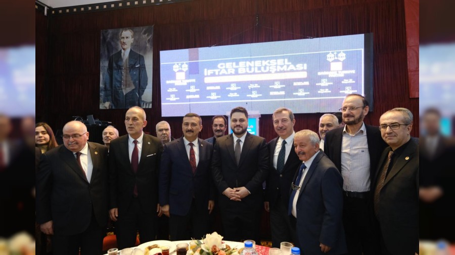 �En kanl� c�mle mezhep kavgas��