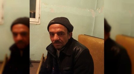 Evinin nnde l bulundu