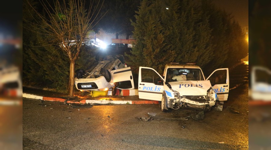 Polis otosu ile ara arpt: 1'i polis 2 kii yaraland