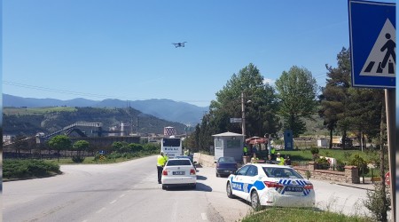 Emniyet kemerini takmayan srcler ‘drone’ ile tespit edildi 