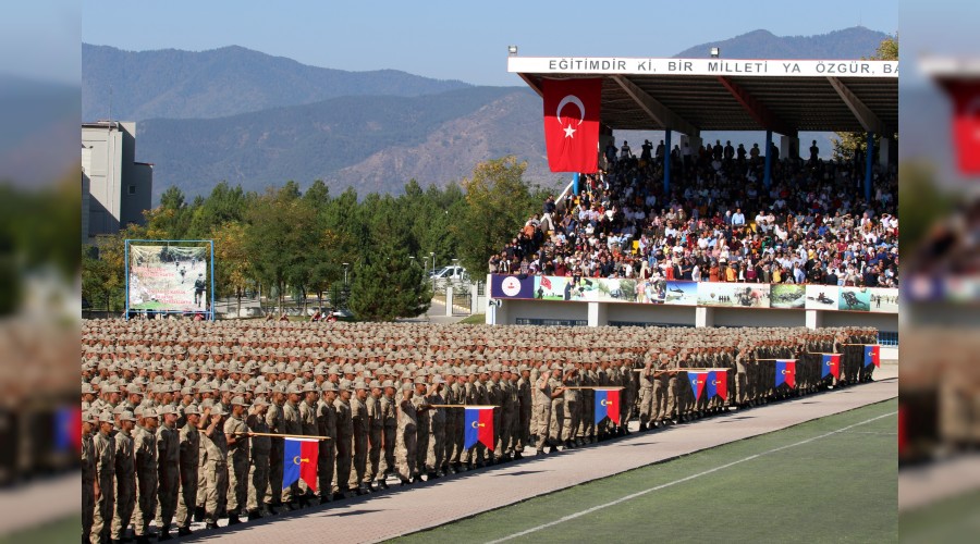 "Kanun ordusu" askerleri yemin etti