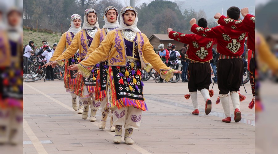 Kardemirin temellerinin atlmas ve Karabkn kuruluunun 82. yl dnm