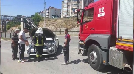 Otomobilden ykselen dumanlar panie neden oldu