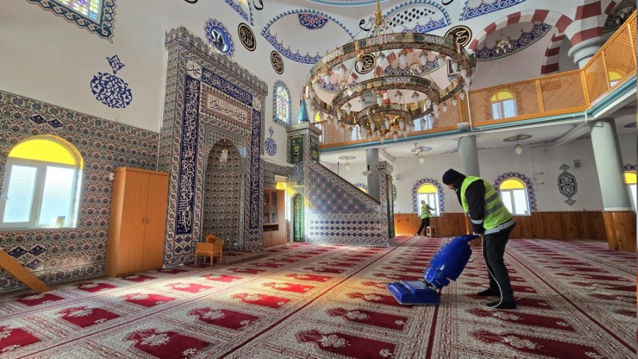 Safranbolu Belediyesinden Ramazan ncesi Camilerde Temizlik