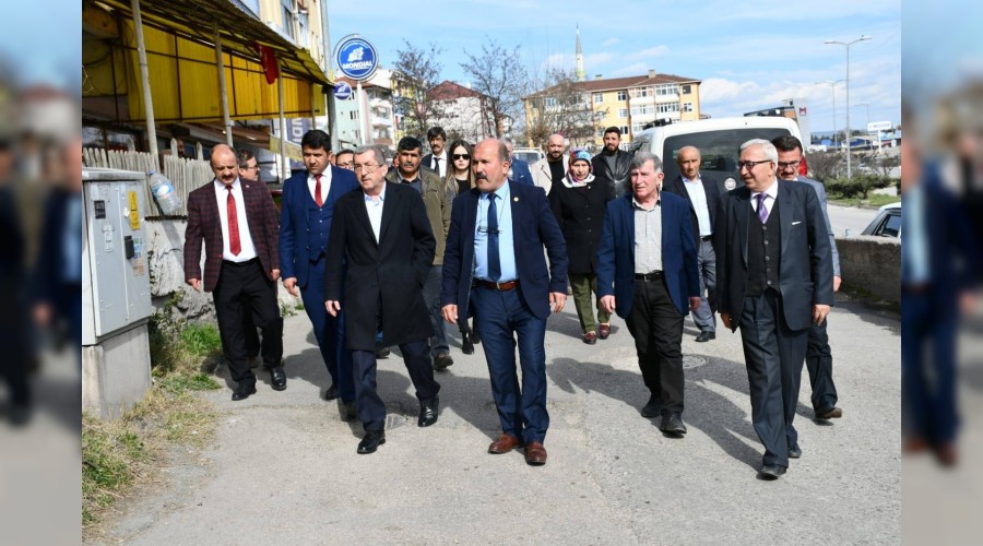 Bakan Vergili Kurtulu Mahallesindeki esnaflarla bir araya geldi