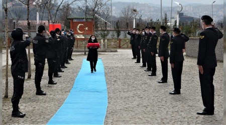 anakkaleye ulatrlacak Trk Bayra Karabkte teslim alnd