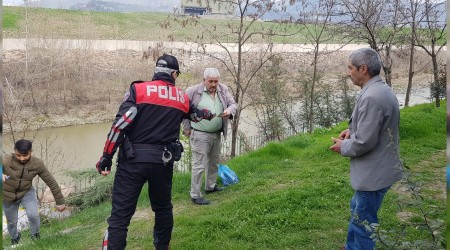 Polis lmek mi istiyorsunuz? diye uyard yallar kolonya skarak evlerine gnderdi