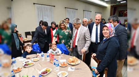 Vali Grel, ehit ve Gazi Aileleri ile iftarda bir araya geldi