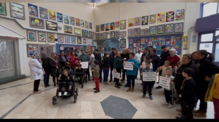 41 y�ll�k ��retmene alk��l� ve �i�ekli veda