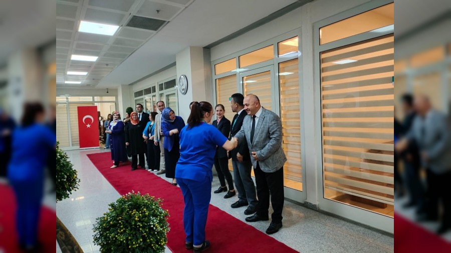 Karabk Eitim ve Aratrma Hastanesinde bayramlama program yapld