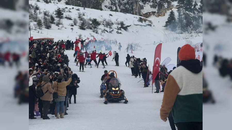 Keltepe Kayak Festivali renkli g�r�nt�lere sahne oldu