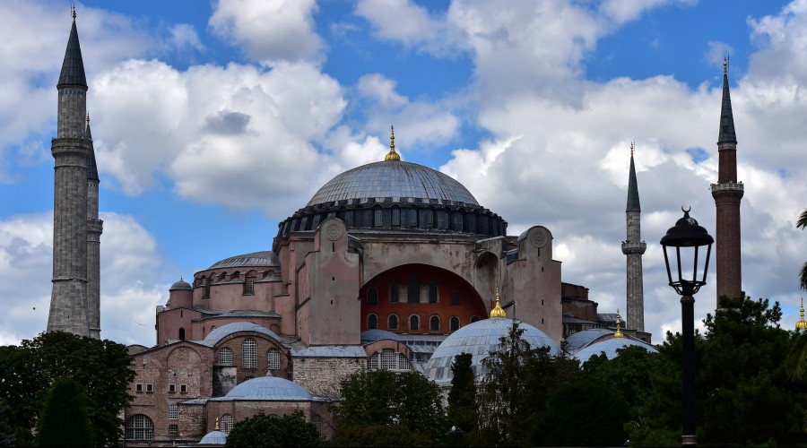 Ayasofya diyalogun simgesi mi olacak?