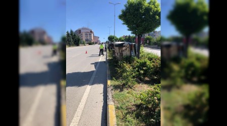 Kediye arpmamak iin manevra yapnca devrildi