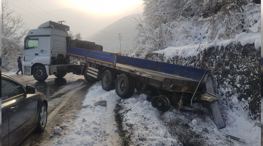 Karabkte kar ya etkili oldu, kazalar ard sra geldi