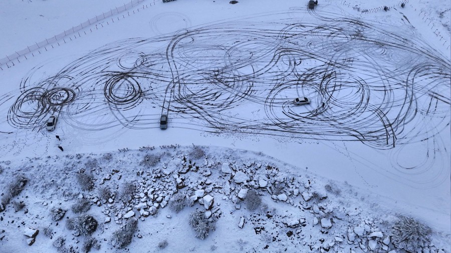 S�r�c�ler kar�n tad�n� drift atarak ��kard�