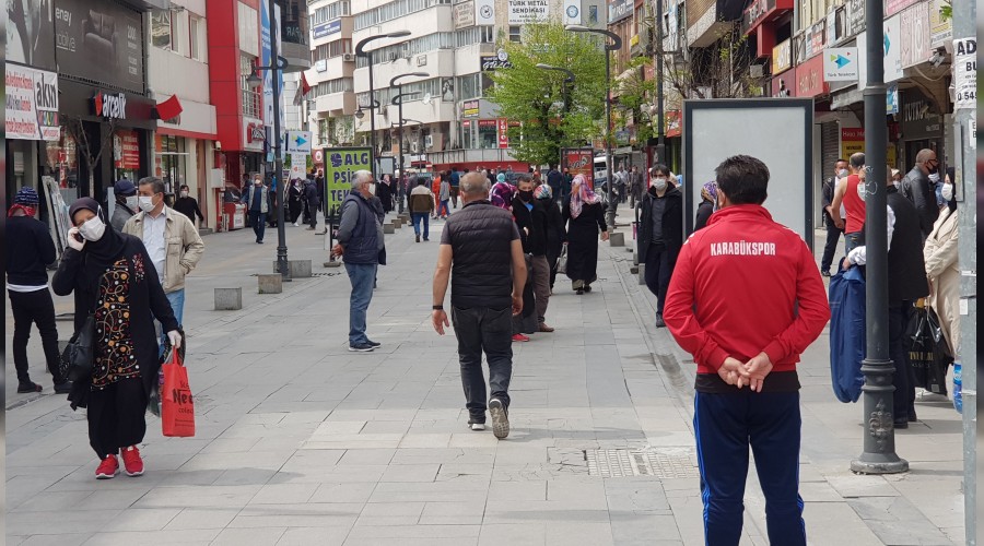 nsan hareketlilii artt, polis ii olmayanlar caddeye almad