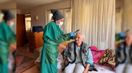 Karab�k'te evde ki�isel bak�m hizmetleri aral�ks�z devam ediyor