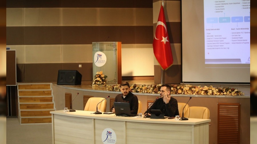 KBܒde inovasyon ve giri�imcilik zirvesi d�zenlendi