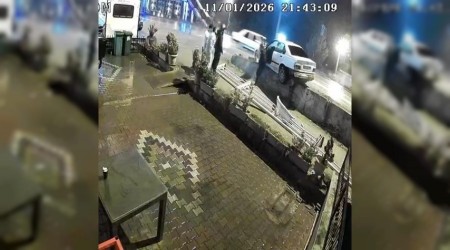 Kaza yap�nca arac�n� b�rak�p gitti