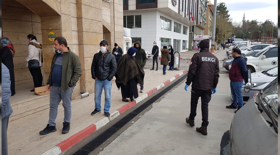 Sosyal mesafeye uymayanlara bekiler mdahele etti