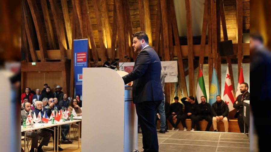 Diller farkl�yd�, dinler farkl�yd� ama dertler ayn�yd�