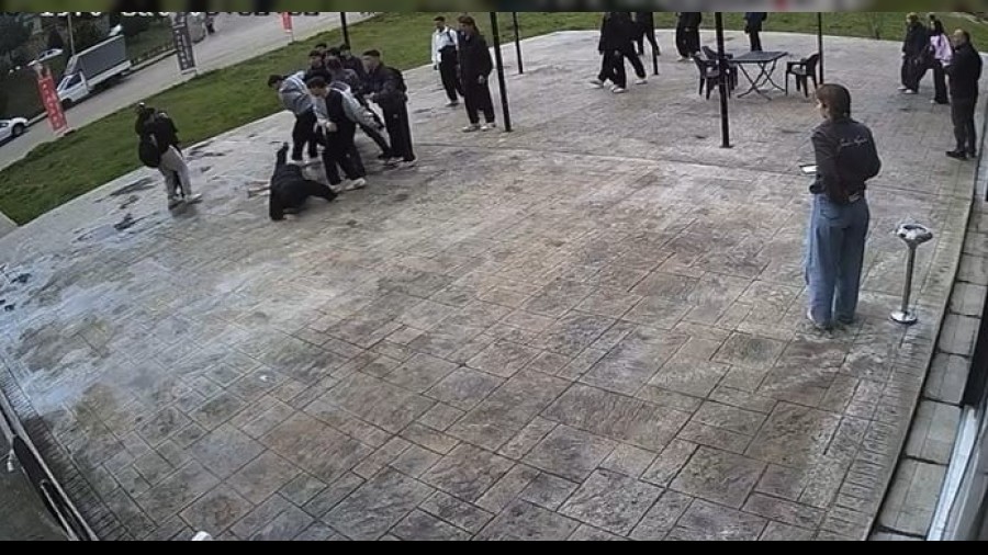 Akran zorbal���na u�rayan genci Esnaf kurtard�