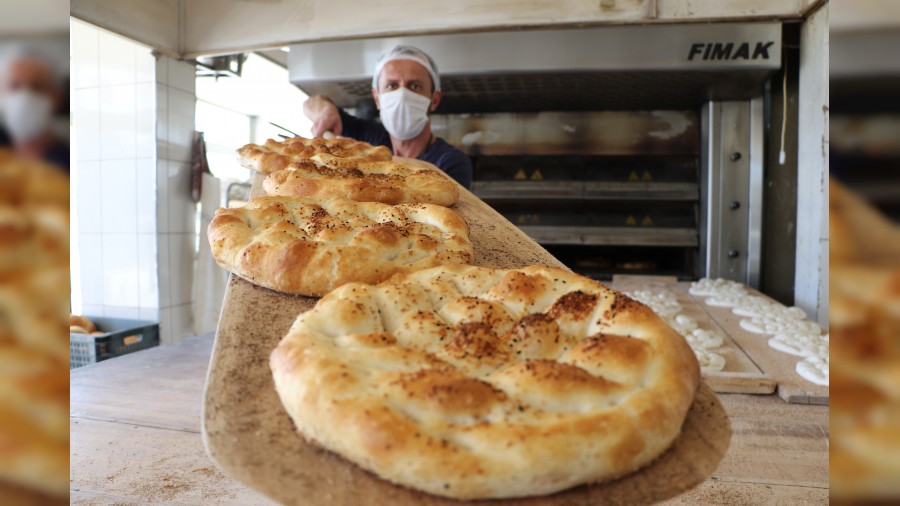 Karab�k'te Ramazan pidesi 30 TL'den sat�lacak